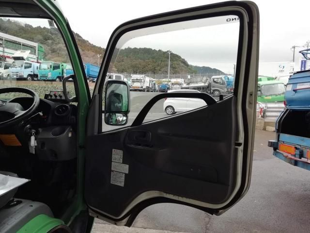 HINO DUTRO 2015 Image 31