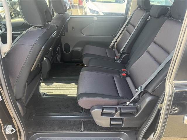 NISSAN SERENA  S-HYBRID 2017 Image 31