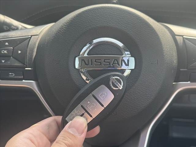 NISSAN SERENA  S-HYBRID 2017 Image 31