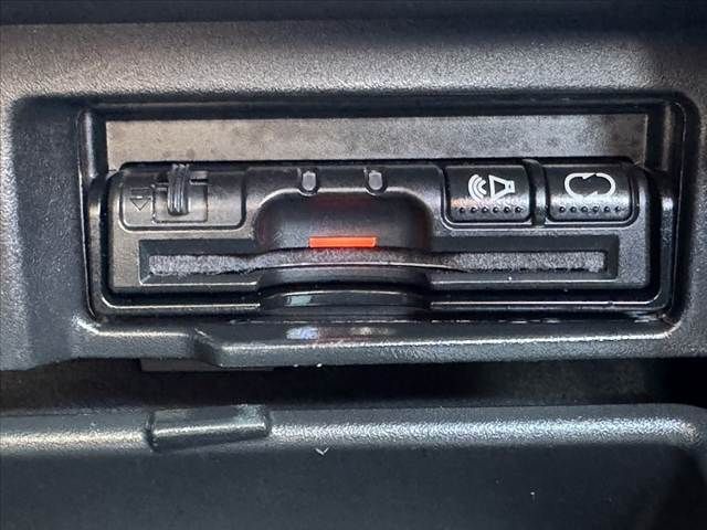 NISSAN SERENA  S-HYBRID 2017 Image 31