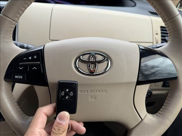 TOYOTA ESTIMA 2012 Image 31