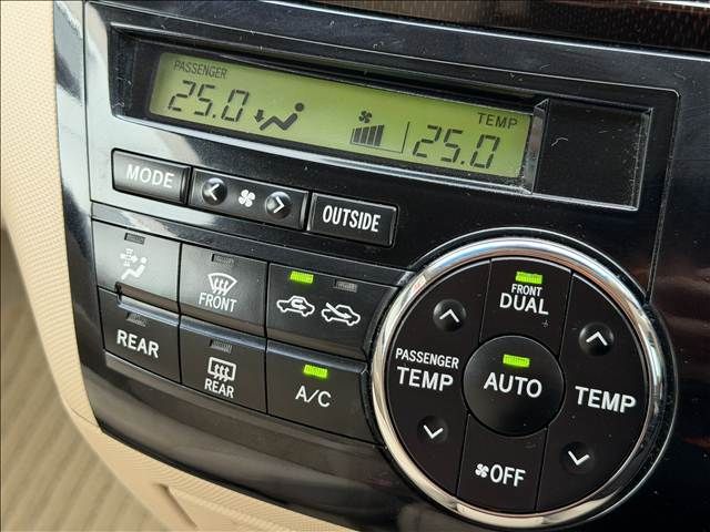 TOYOTA ESTIMA 2012 Image 31