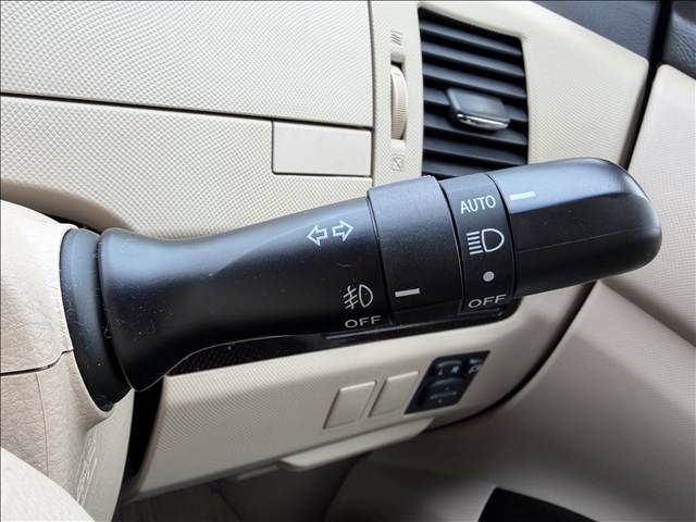 TOYOTA ESTIMA 2012 Image 31