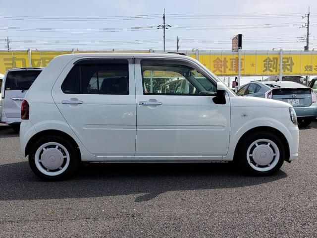 TOYOTA SIENTA 2013 Image 31
