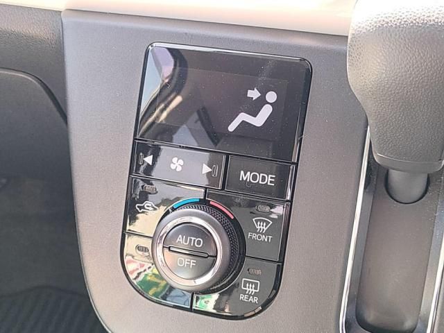 TOYOTA SIENTA 2013 Image 31