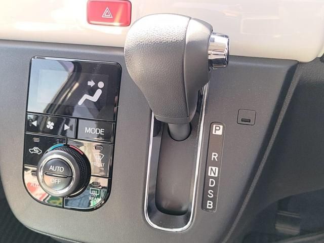 TOYOTA SIENTA 2013 Image 31