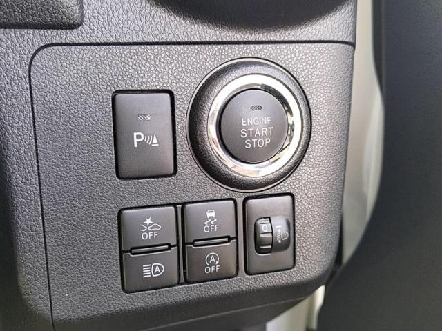 TOYOTA SIENTA 2013 Image 31