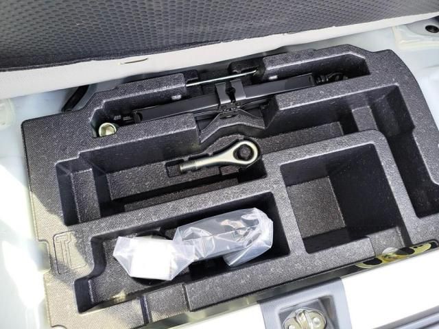 TOYOTA SIENTA 2013 Image 31