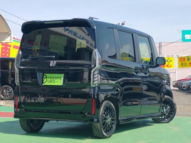 HONDA N BOX CUSTOM 2023 Image 31