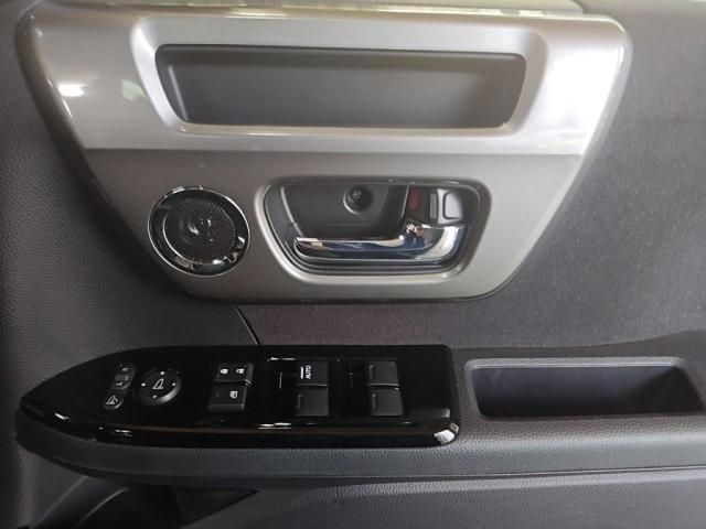 HONDA N BOX CUSTOM 2023 Image 31