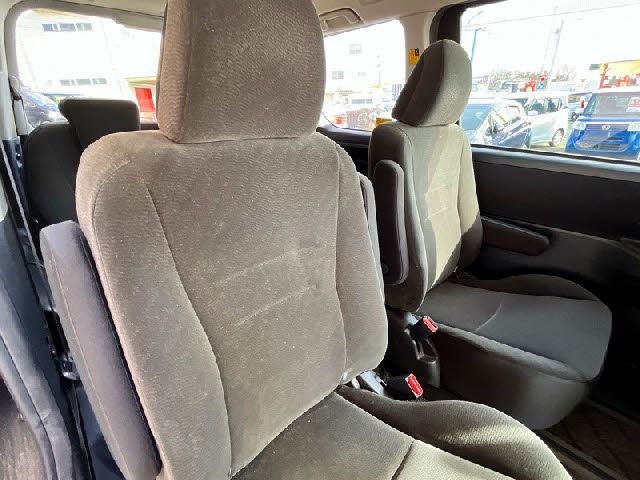 TOYOTA VOXY 2011 Image 31