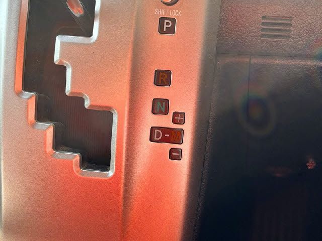 TOYOTA VOXY 2011 Image 31