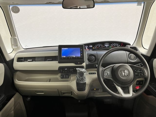 HONDA N BOX 2017 Image 31