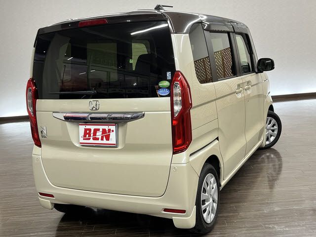 HONDA N BOX 2017 Image 31