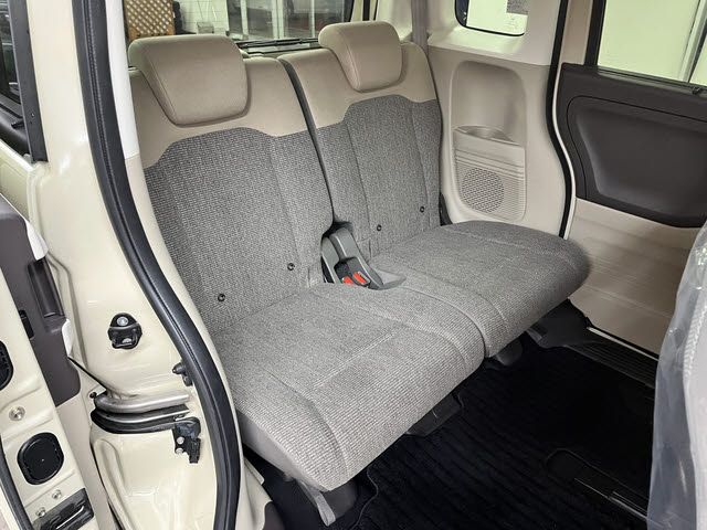 HONDA N BOX 2017 Image 31