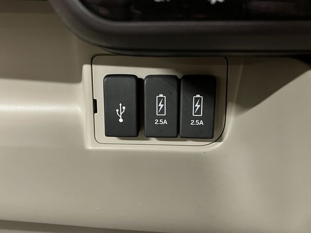 HONDA N BOX 2017 Image 31