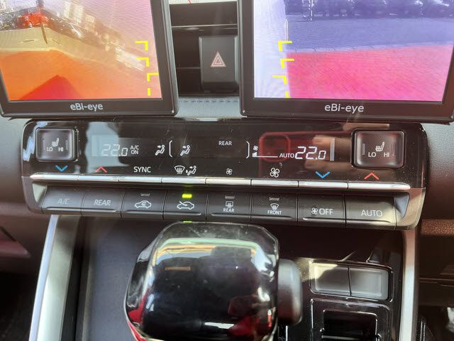 TOYOTA VOXY HYBRID 2023 Image 31