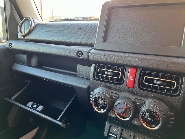 SUZUKI JIMNY 4WD 2025 Image 31