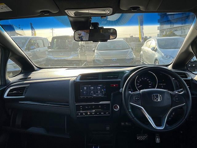 HONDA FIT HYBRID 2017 Image 31