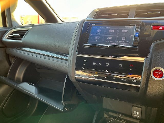 HONDA FIT HYBRID 2017 Image 31