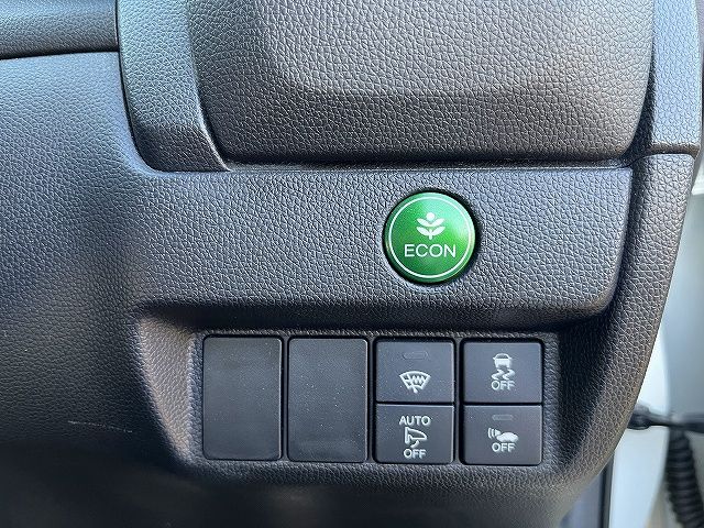 HONDA FIT HYBRID 2017 Image 31