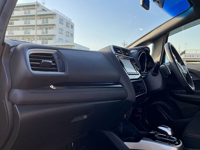 HONDA FIT HYBRID 2017 Image 31