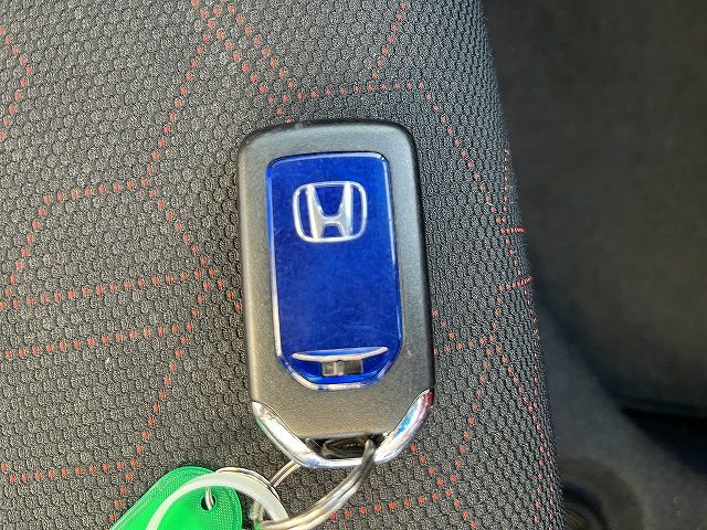 HONDA FIT HYBRID 2017 Image 31