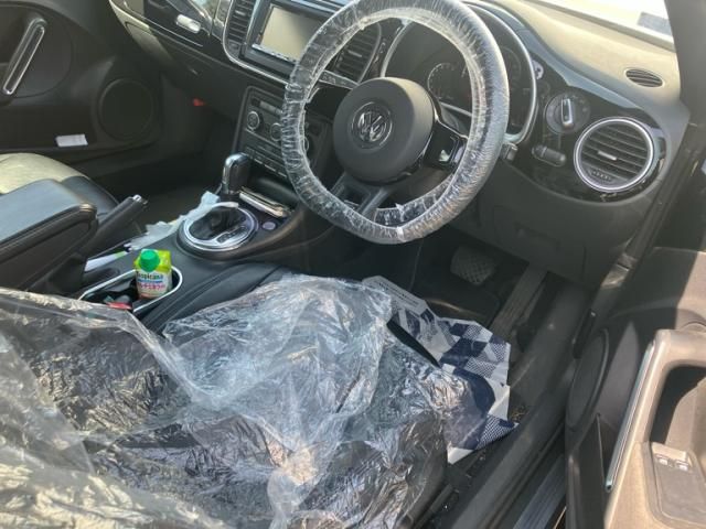 VOLKSWAGEN THE BEETL 2014 Image 31