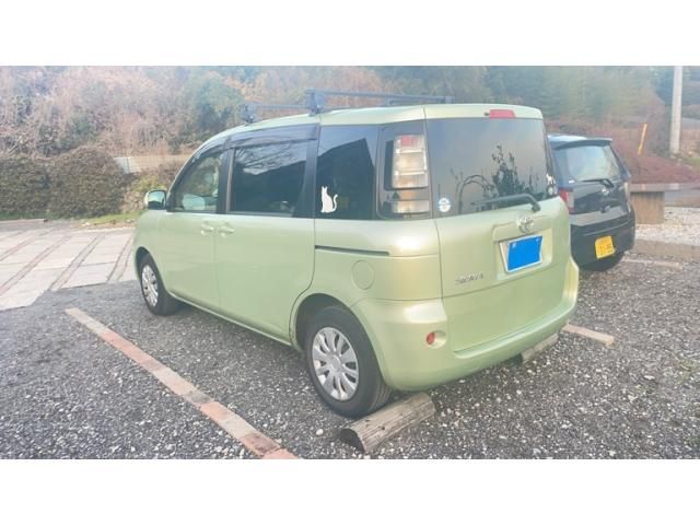 TOYOTA SIENTA 2011 Image 31