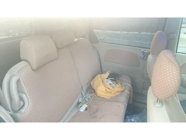 TOYOTA SIENTA 2011 Image 31