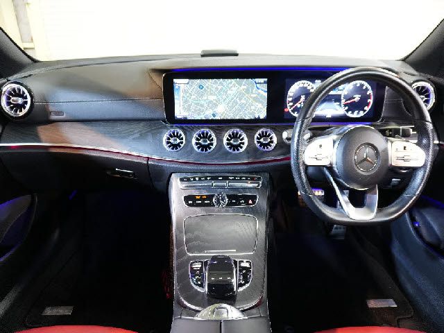 MERCEDES BENZ E CLAS 2018 Image 31