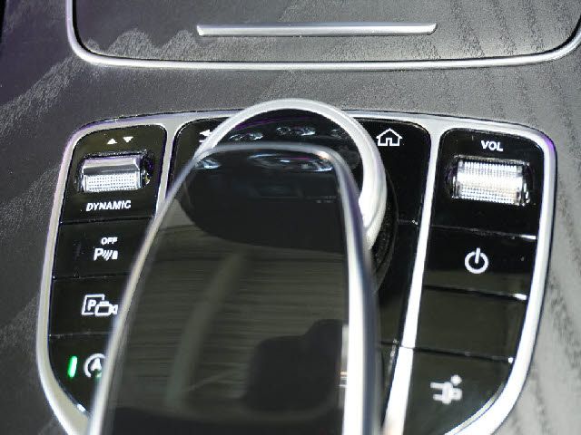 MERCEDES BENZ E CLAS 2018 Image 31