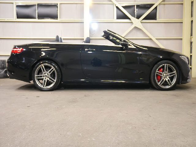 MERCEDES BENZ E CLAS 2018 Image 31