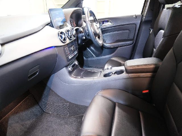MERCEDES BENZ B CLAS 2018 Image 31