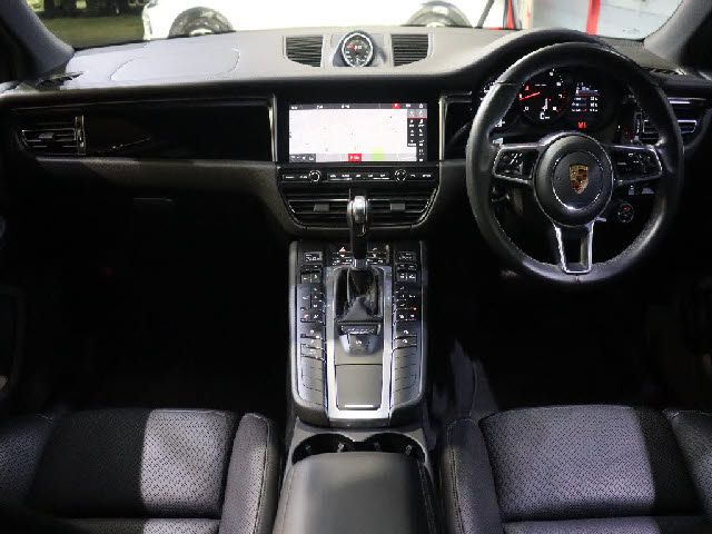 PORSCHE MACAN 2019 Image 31