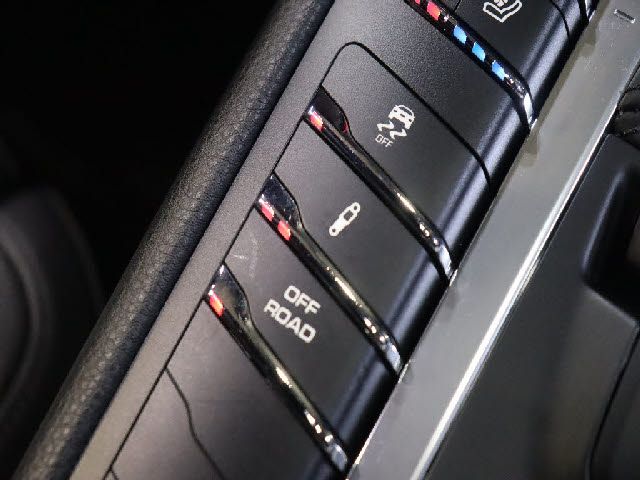 PORSCHE MACAN 2019 Image 31