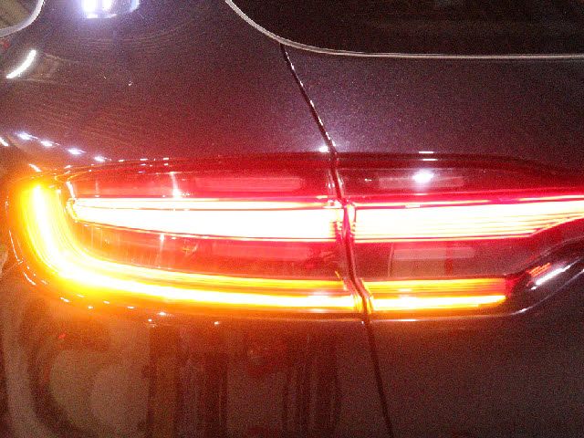 PORSCHE MACAN 2019 Image 31