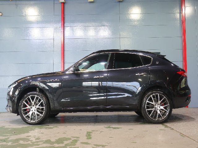 MASERATI LEVANTE 2017 Image 31