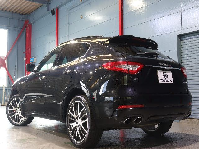 MASERATI LEVANTE 2017 Image 31