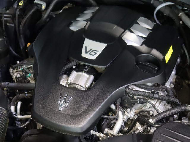 MASERATI LEVANTE 2017 Image 31