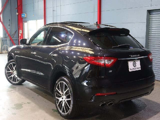 MASERATI LEVANTE 2017 Image 31