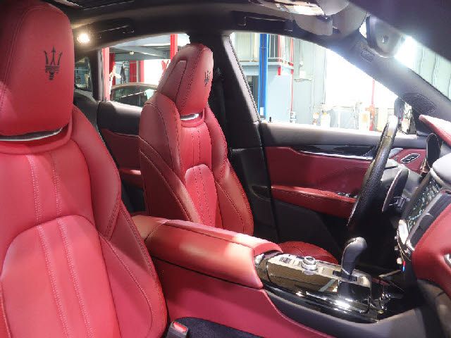 MASERATI LEVANTE 2017 Image 31