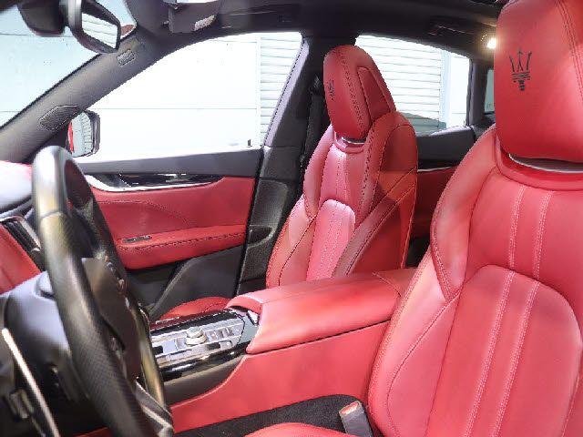 MASERATI LEVANTE 2017 Image 31