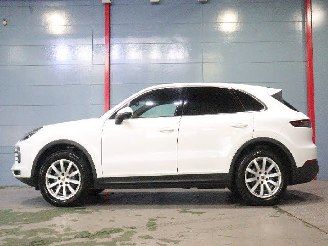 PORSCHE CAYENNE 2019 Image 31