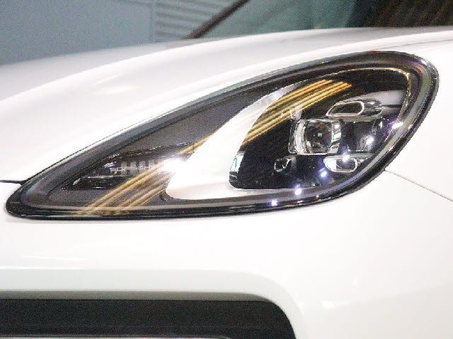 PORSCHE CAYENNE 2019 Image 31