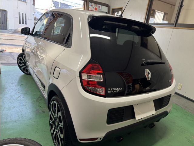 RENAULT TWINGO 2019 Image 31