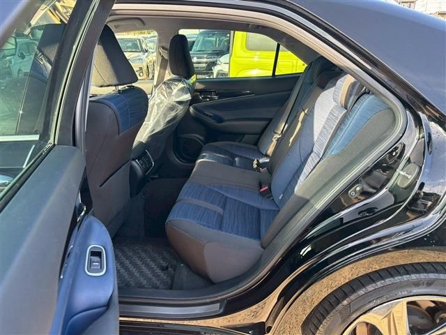 TOYOTA CROWN SEDAN 2016 Image 31