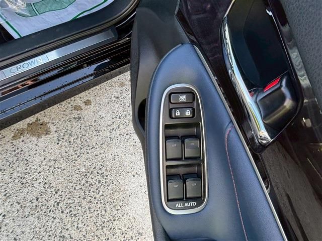 TOYOTA CROWN SEDAN 2016 Image 31