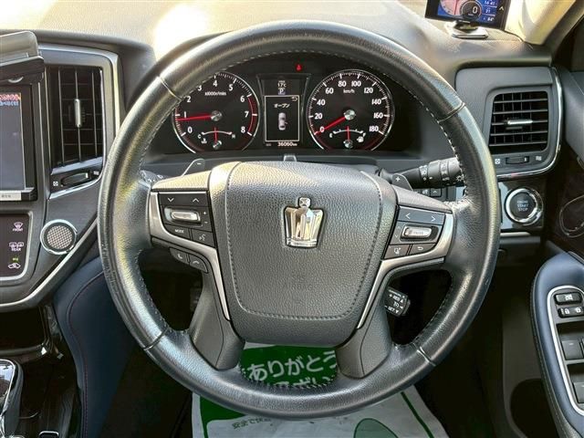 TOYOTA CROWN SEDAN 2016 Image 31