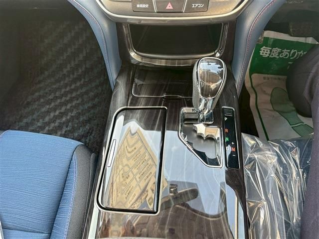 TOYOTA CROWN SEDAN 2016 Image 31